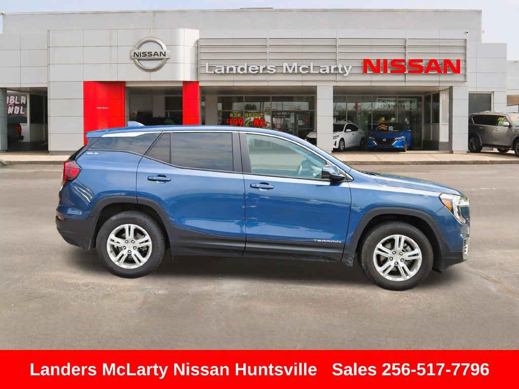Used 2024 GMC Terrain SLE AWD/4WD image 2