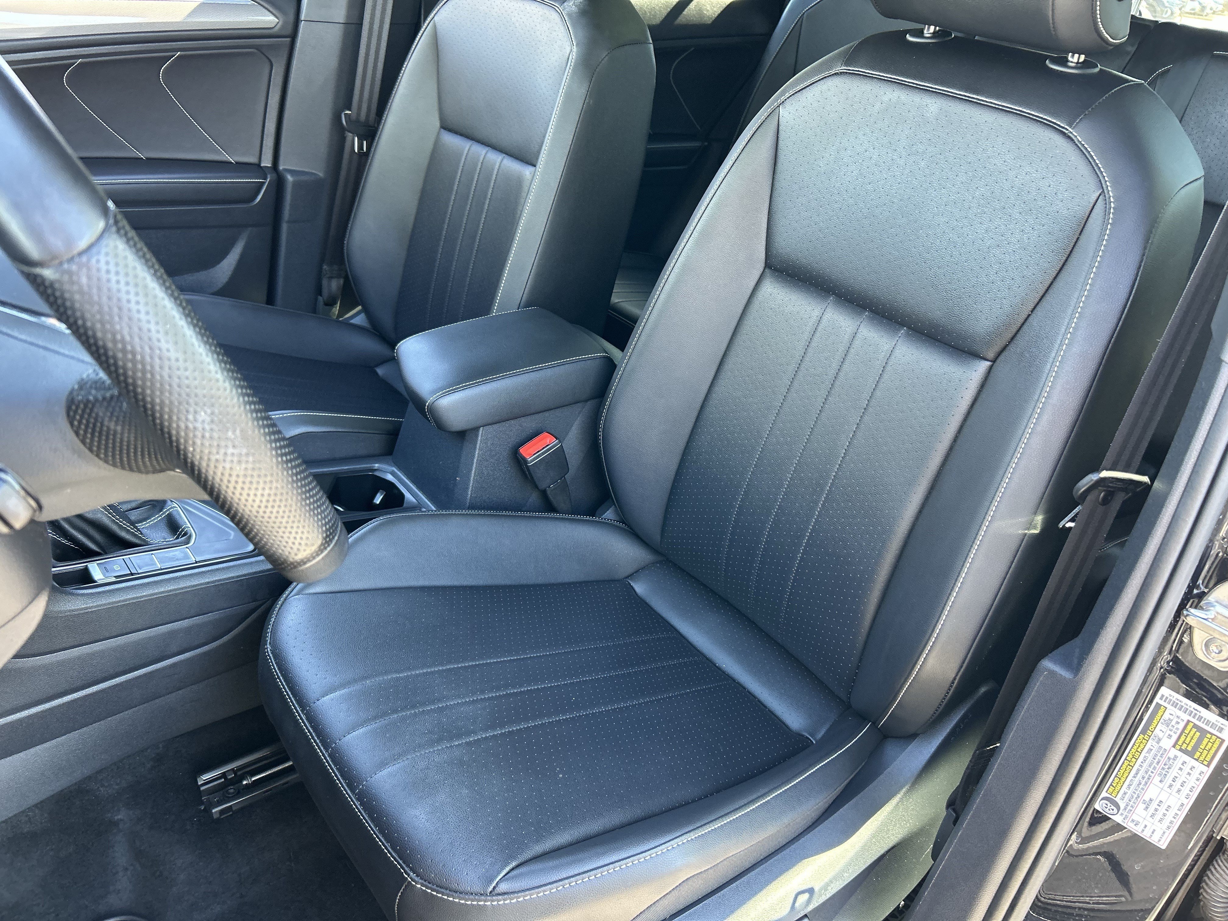 Used 2024 Volkswagen Tiguan SE R-Line FWD image 19