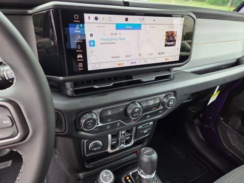 New 2026 Jeep Gladiator Sport image 23