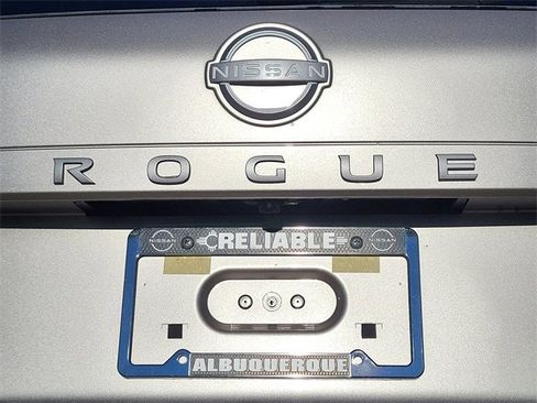 Certified 2025 Nissan Rogue Platinum w/ Platinum Premium Package image 28