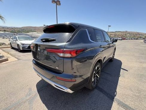 Used 2024 Mitsubishi Outlander FWD image 5