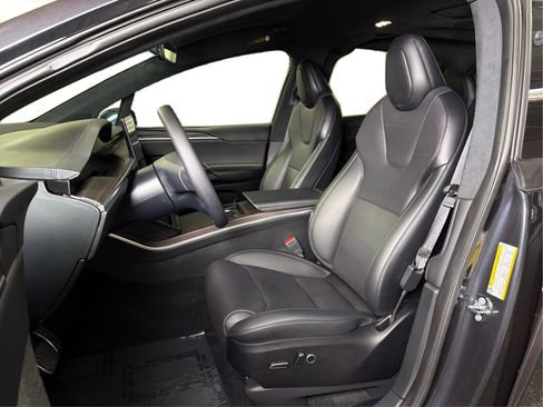 Used 2025 Tesla Model X AWD/4WD image 9