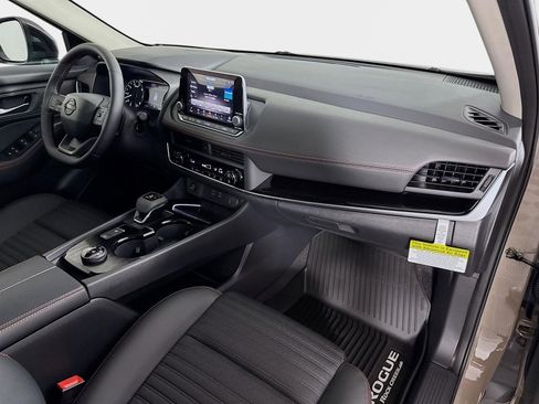 New 2026 Nissan Rogue SV image 28