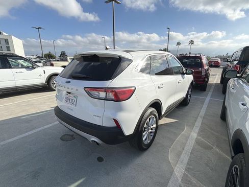 Used 2022 Ford Escape SE w/ Convenience Package AWD/4WD image 3