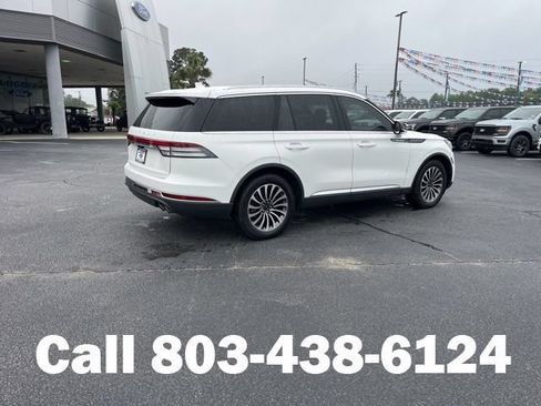 Used 2023 Lincoln Aviator 2WD w/ Premium Package image 3