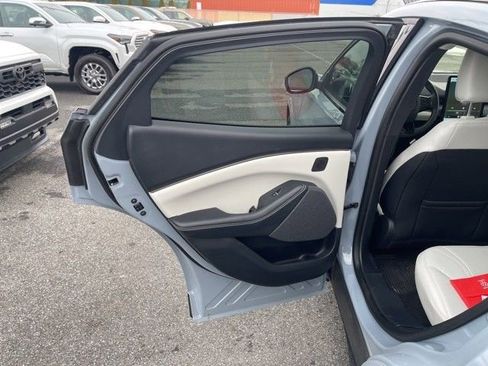 Used 2025 Ford Mustang Mach-E Premium image 7