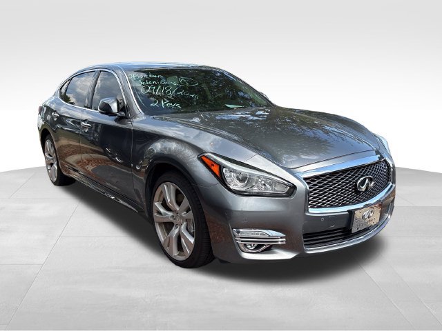 Used 2015 INFINITI Q70 L 5.6 w/ V8 Deluxe Technology Package AWD/4WD image 2
