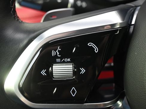 Used 2022 Jaguar F-PACE SVR AWD/4WD image 36