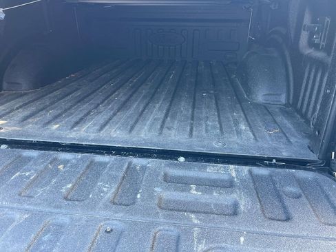 Used 2016 Ford F150 Lariat w/ Equipment Group 502A Luxury AWD/4WD image 8