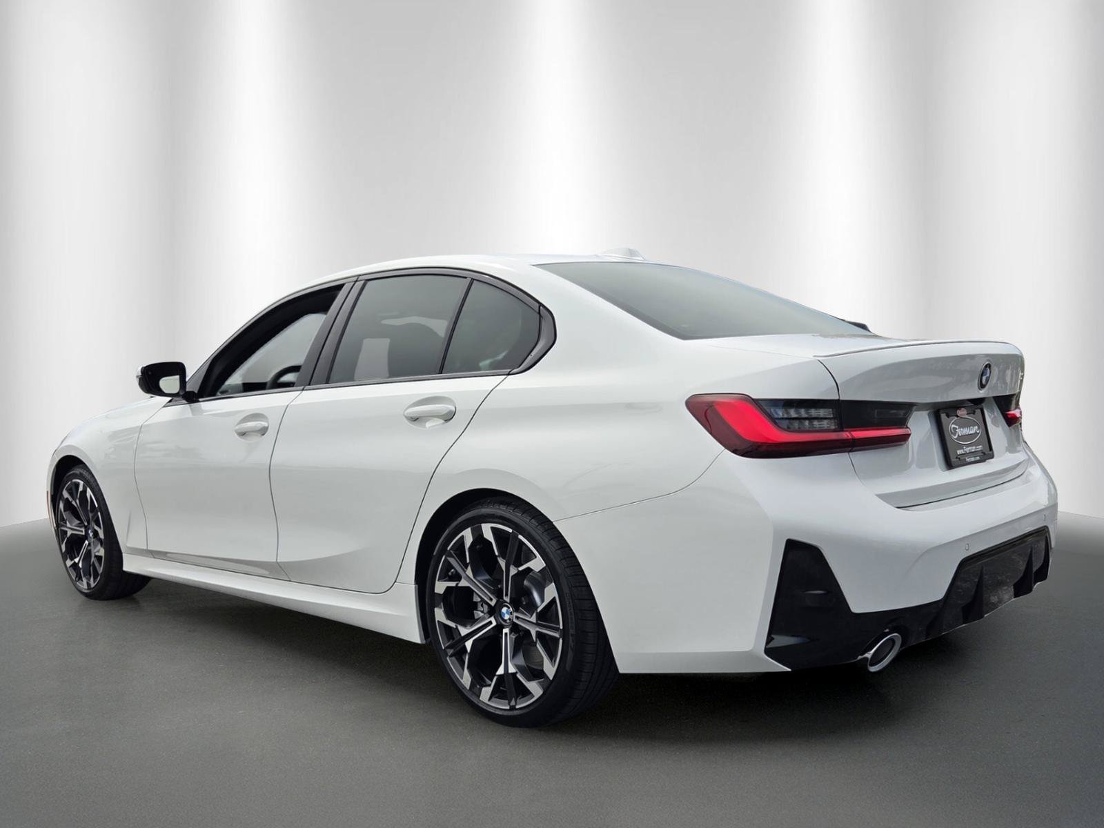New 2026 BMW 330i Sedan w/ M Sport Package RWD image 5