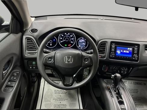 Used 2022 Honda HR-V LX image 12