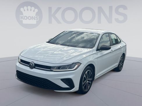 Used 2025 Volkswagen Jetta Sport FWD image 1