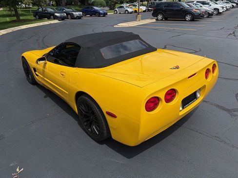 Used 2004 Chevrolet Corvette Convertible w/ Preferred Equipment Group RWD image 11