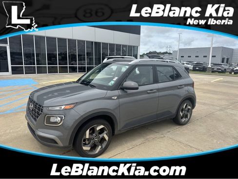 Used 2023 Hyundai Venue SEL FWD image 1