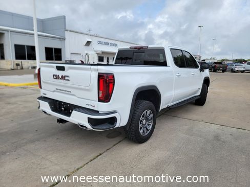 Used 2024 GMC Sierra 1500 AT4 w/ Technology Package image 7
