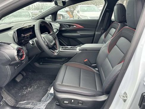 New 2026 Chevrolet Equinox EV RS image 9