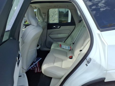 Used 2023 Volvo XC60 B6 Ultimate w/ Climate Package AWD/4WD image 24