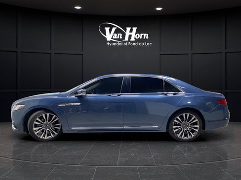 Used 2018 Lincoln Continental Reserve AWD/4WD image 6