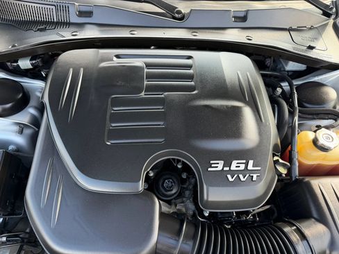 Used 2019 Dodge Charger SXT AWD/4WD image 53