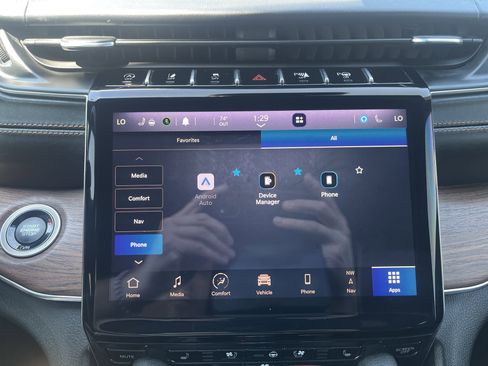 Used 2021 Jeep Grand Cherokee L Summit w/ Luxury Tech Group V image 39