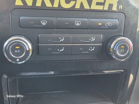 Used 2014 Nissan Titan SV w/ SV Value Truck Package image 29