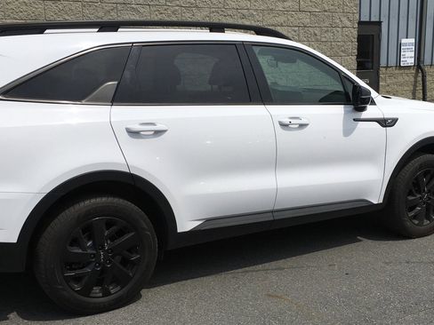 Used 2022 Kia Sorento S image 2