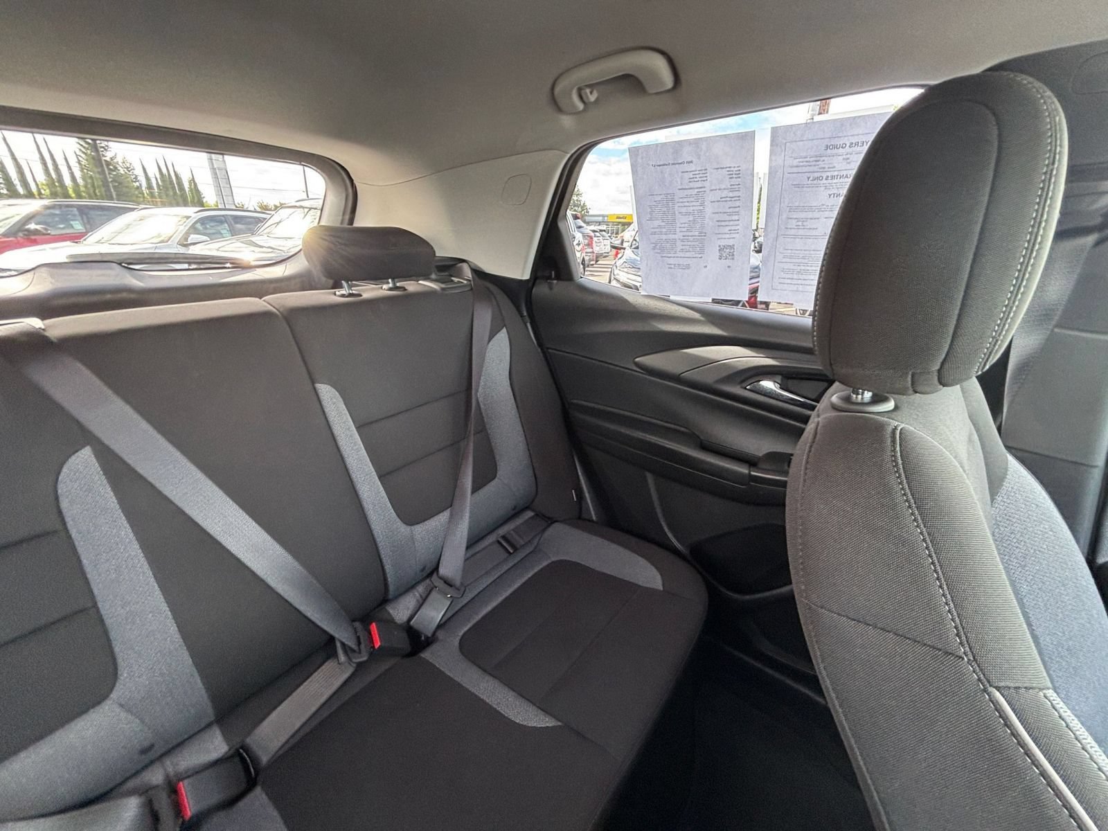 Used 2025 Chevrolet TrailBlazer LT FWD image 35