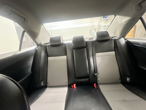 Used 2014 Toyota Camry SE FWD image 32