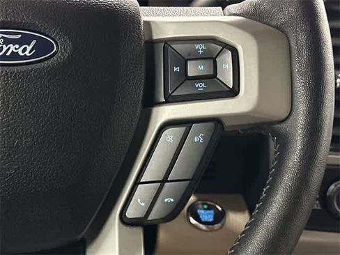 Used 2018 Ford F350 Lariat image 18