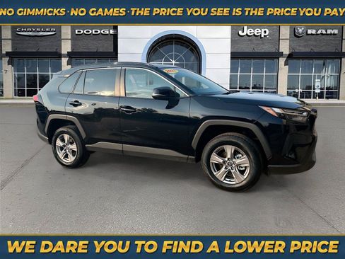 Used 2025 Toyota RAV4 XLE FWD image 1