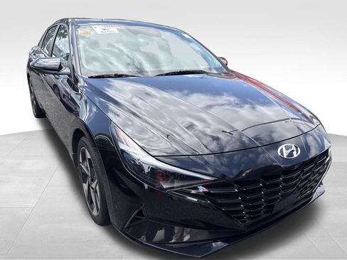 Used 2023 Hyundai Elantra Limited FWD image 3