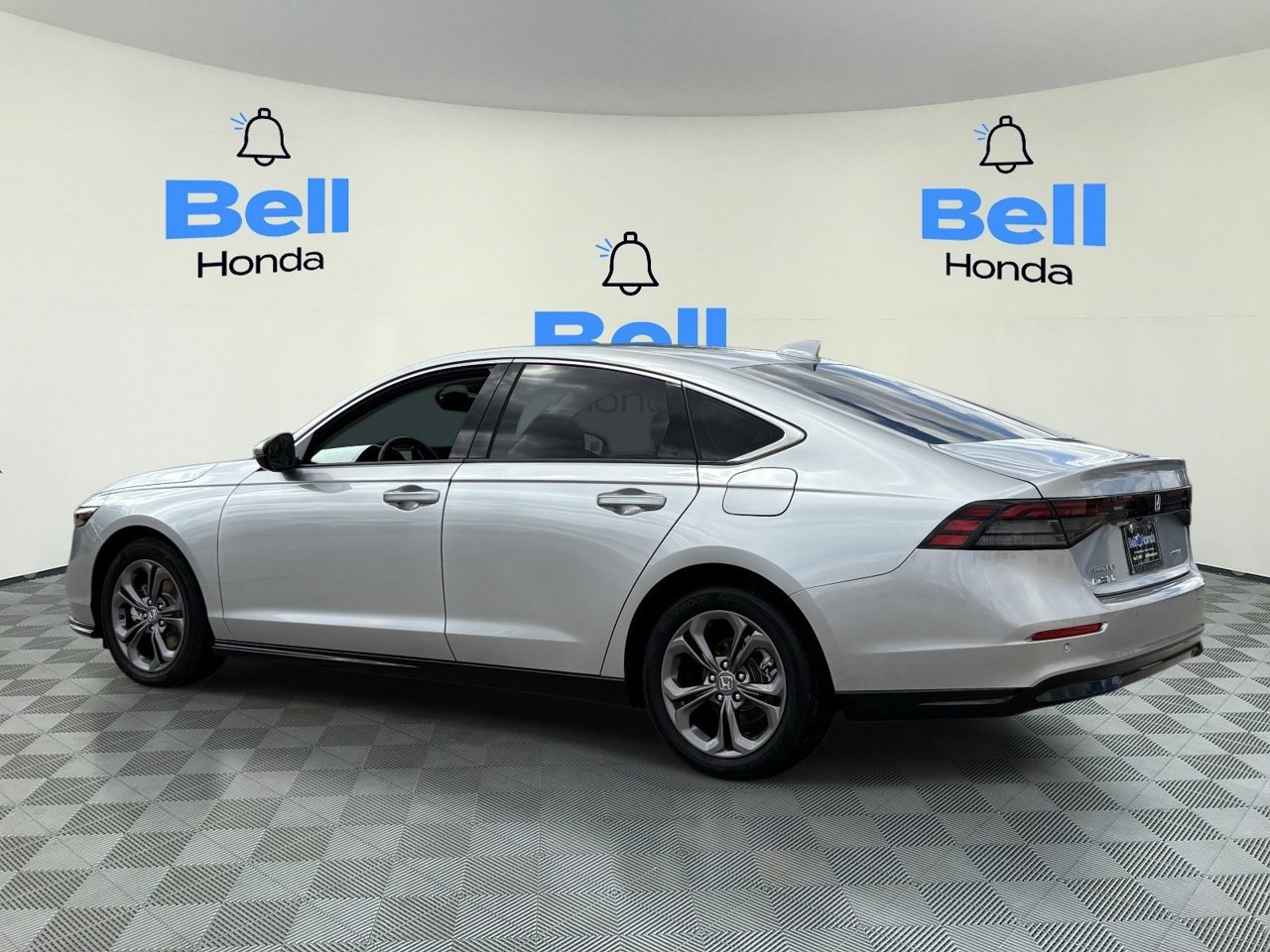 Certified 2025 Honda Accord EX-L image 4