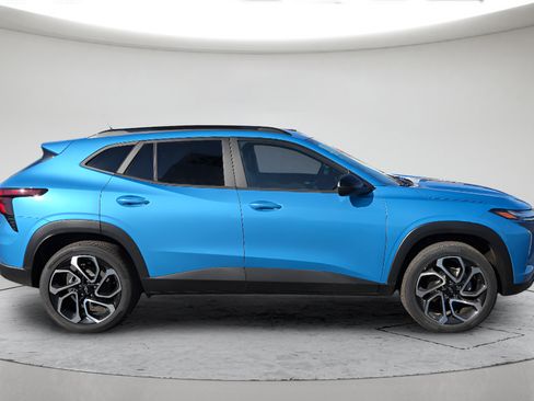 New 2026 Chevrolet Trax RS FWD image 5