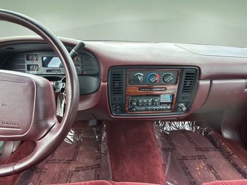 Used 1996 Chevrolet Caprice SS RWD image 11