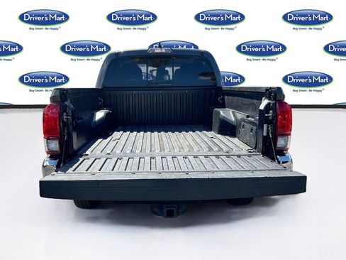 Used 2021 Toyota Tacoma SR5 RWD image 23