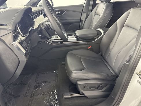 Used 2025 Audi Q7 3.0T Premium Plus w/ Premium Plus Package AWD/4WD image 2