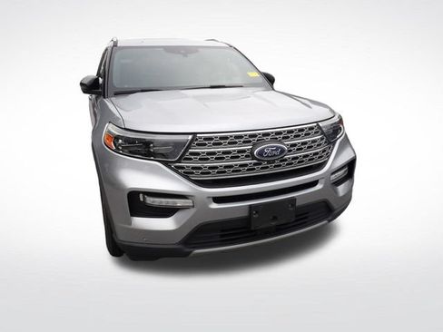 Used 2020 Ford Explorer Limited RWD image 2