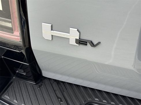 Used 2024 GMC Hummer EV 2X w/ Extreme Off-Road Package image 31