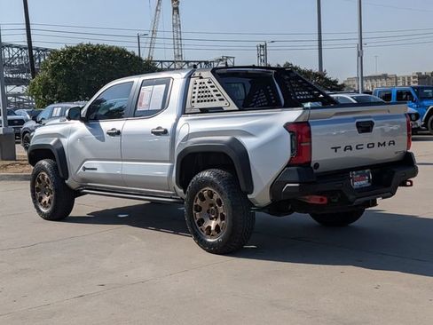 Used 2025 Toyota Tacoma 4x4 Double Cab Hybrid w/ Tow Tech Package image 9