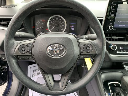 Used 2021 Toyota Corolla LE FWD image 15