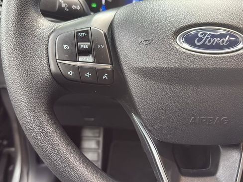 Certified 2025 Ford Escape Active image 17