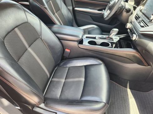 Used 2023 Nissan Altima 2.5 SR FWD image 15