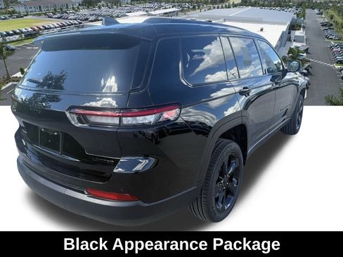 New 2025 Jeep Grand Cherokee L Limited w/ Black Appearance Package image 7