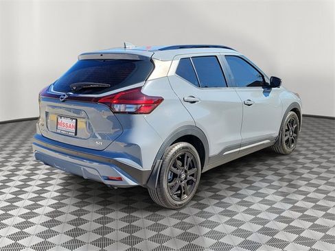 Used 2023 Nissan Kicks SR image 2