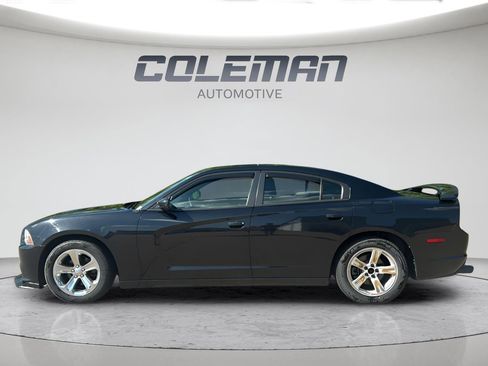 Used 2014 Dodge Charger SE w/ Sport Appearance Group RWD image 2