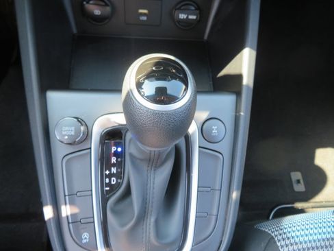 Used 2022 Hyundai Kona SE image 30