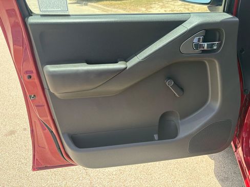 Used 2014 Nissan Frontier S RWD image 18