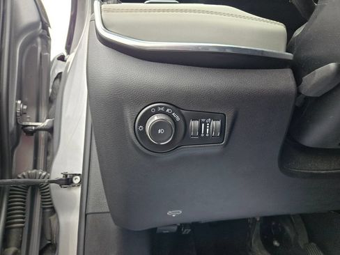 Used 2023 Jeep Compass Limited AWD/4WD image 16
