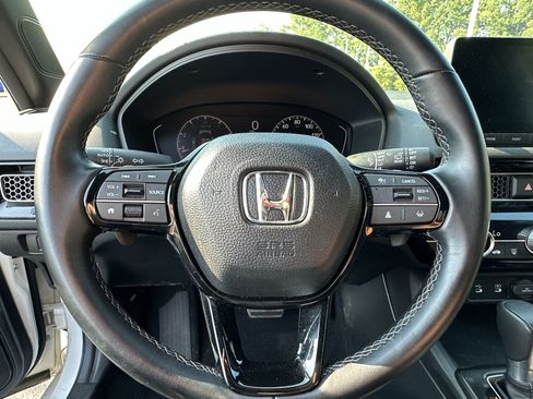 Used 2025 Honda Civic Sport image 6