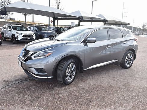 Used 2018 Nissan Murano S image 3